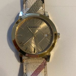 Burberry Women Luxury Gold Check Watch BU9026